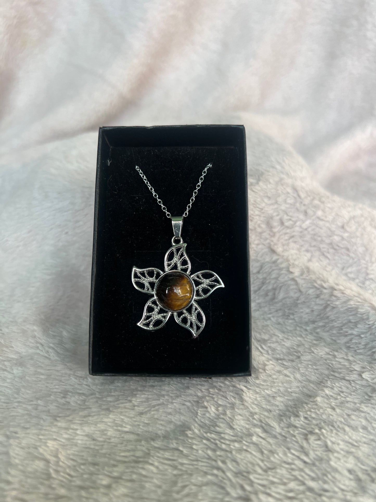 🪶 925 Sterling Silver Tiger’s Eye Flower Necklace 🪶