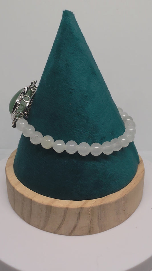 Green aventurine and white jade bracelet